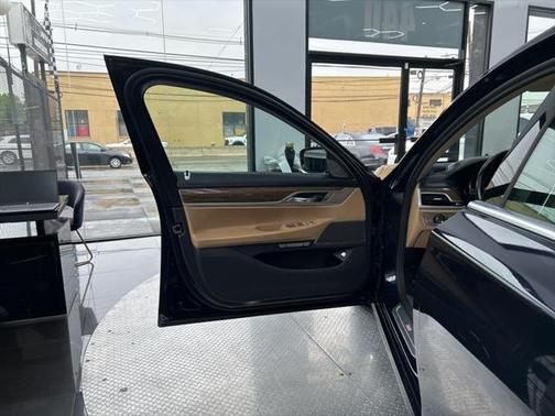 2017 BMW 750 i xDrive