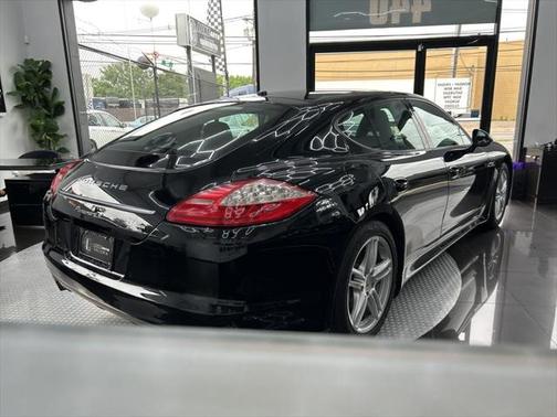 2011 Porsche Panamera 4