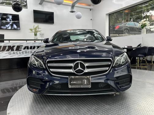 2017 Mercedes-Benz E-Class 4MATIC