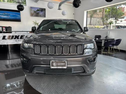 2017 Jeep Grand Cherokee Altitude