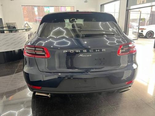 2017 Porsche Macan Base