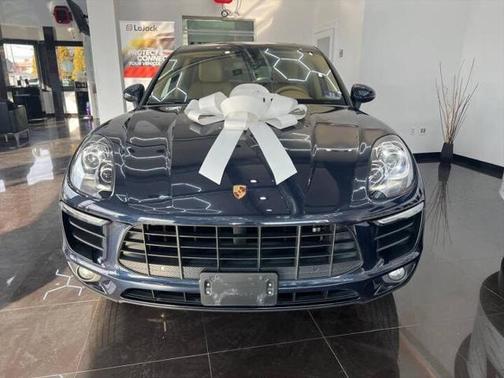 2017 Porsche Macan Base