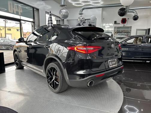 2018 Alfa Romeo Stelvio Base