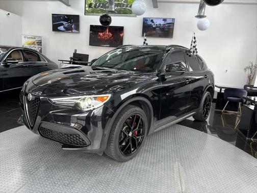 2018 Alfa Romeo Stelvio Base