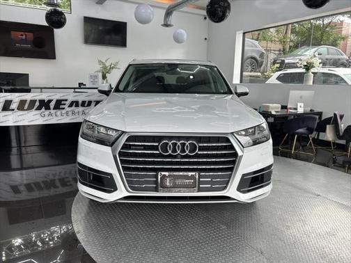 2019 Audi Q7 55 Premium Plus