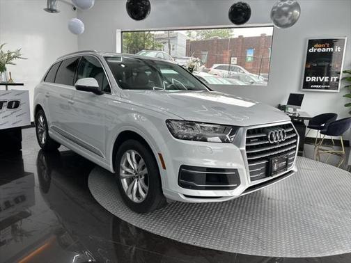 2019 Audi Q7 55 Premium Plus