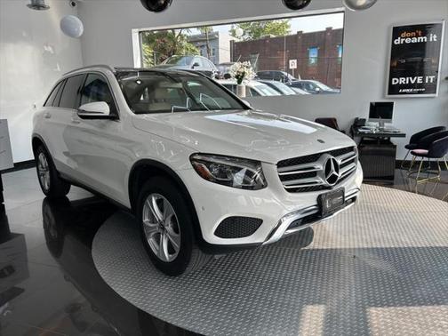 2017 Mercedes-Benz GLC 300 4MATIC