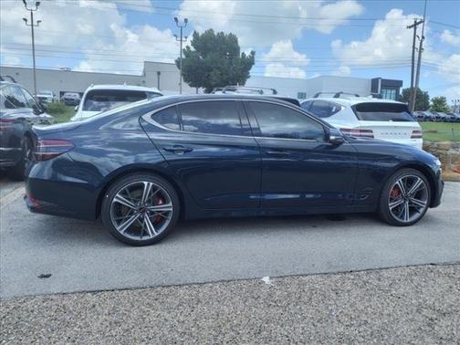 2025 Genesis G70 2.5T
