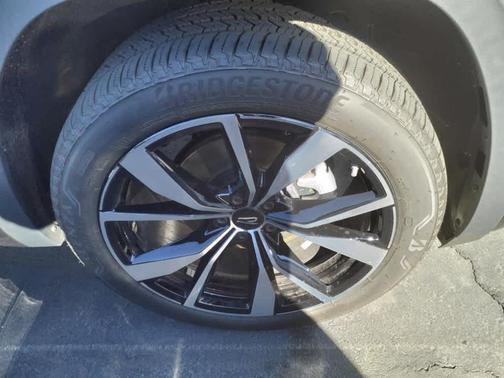 2025 Volkswagen Atlas Cross Sport 2.0T SEL Premium R-Line