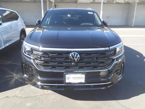 2025 Volkswagen Atlas Cross Sport 2.0T SEL Premium R-Line