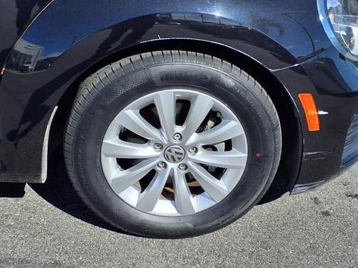 2017 Volkswagen Beetle 1.8T Fleet