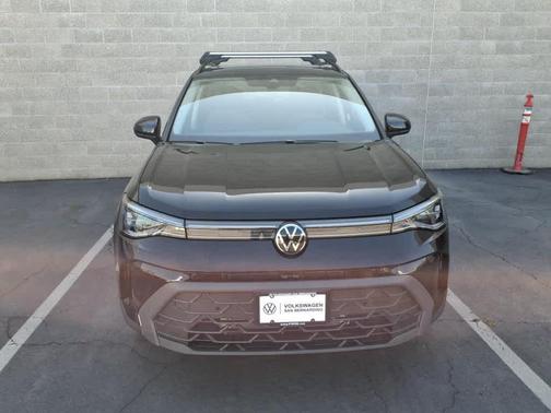 2025 Volkswagen Taos 1.5T SE Black
