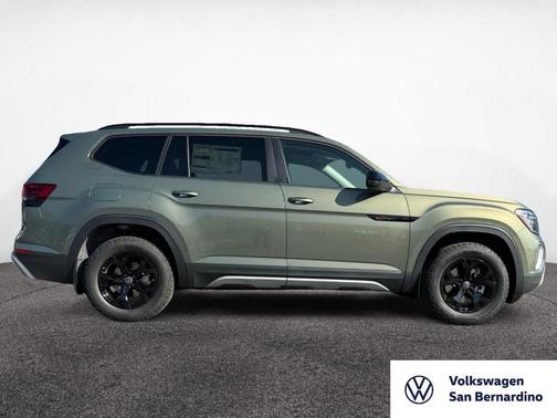 2025 Volkswagen Atlas 2.0T Peak Edition