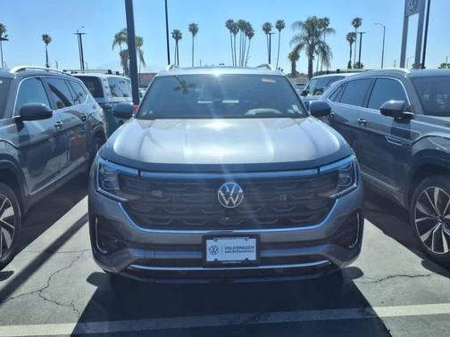 2025 Volkswagen Atlas 2.0T SEL Premium R-Line