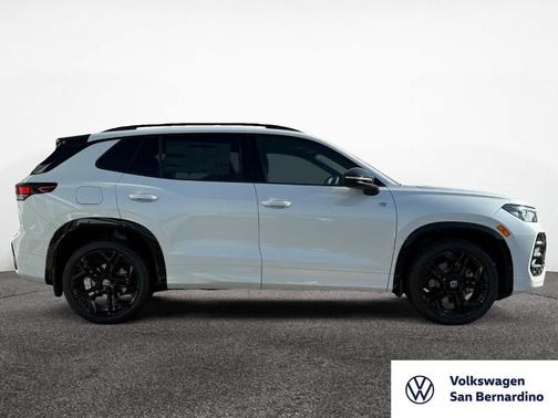 2025 Volkswagen Tiguan 2.0T SE R-Line Black