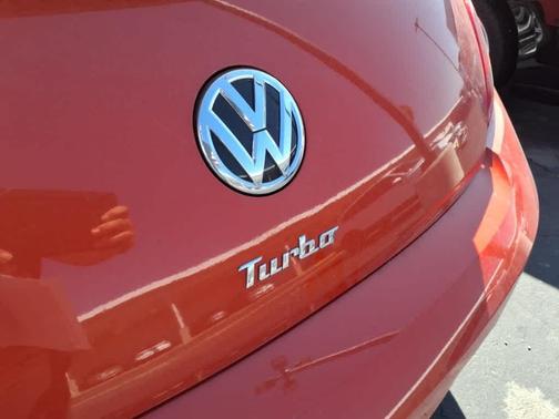 2019 Volkswagen Beetle 2.0T SE
