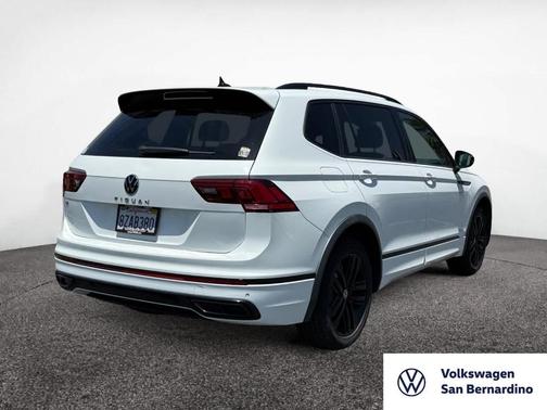 2022 Volkswagen Tiguan 2.0T SE R-Line Black