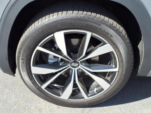 2025 Volkswagen Atlas Cross Sport 2.0T SEL Premium R-Line