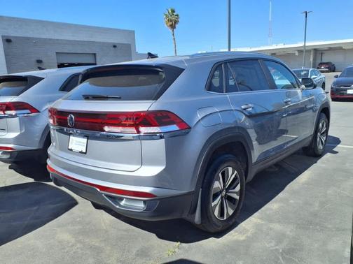 2025 Volkswagen Atlas Cross Sport 2.0T SE