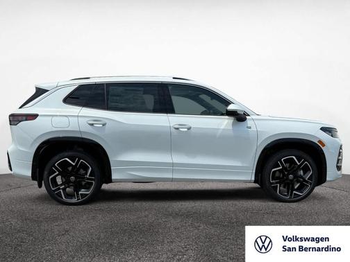 2025 Volkswagen Tiguan 2.0T SEL R-Line