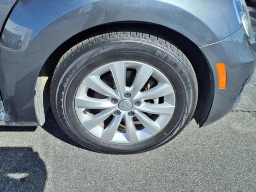2018 Volkswagen Beetle 2.0T S