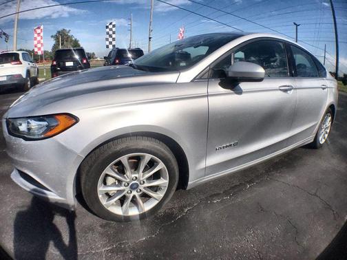 2017 Ford Fusion Hybrid SE