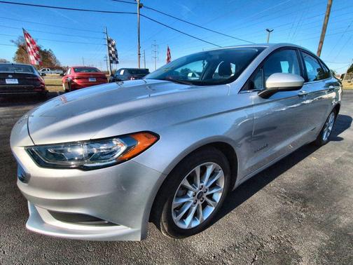 2017 Ford Fusion Hybrid SE