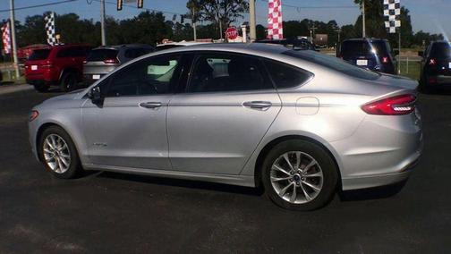 2017 Ford Fusion Hybrid SE