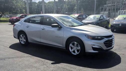 Silver Ice Metallic 2022 Chevrolet Malibu 1LS