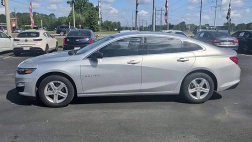 Silver Ice Metallic 2022 Chevrolet Malibu 1LS