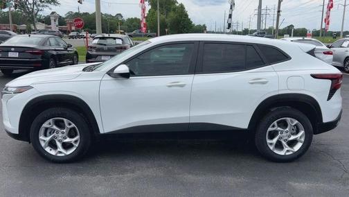 Summit White 2024 Chevrolet Trax LS