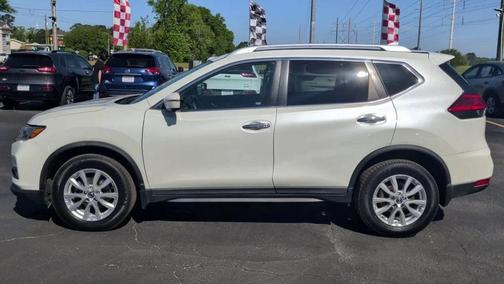 Pearl White 2017 Nissan Rogue SV