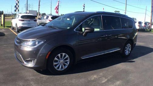 2018 Chrysler Pacifica Touring-L