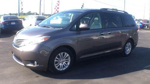 2014 Toyota Sienna XLE
