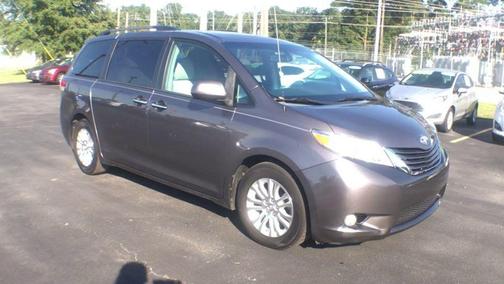 2014 Toyota Sienna XLE