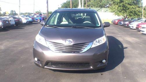 2014 Toyota Sienna XLE