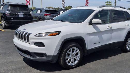 Bright White Clearcoat 2017 Jeep Cherokee Latitude