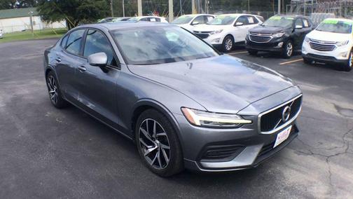 2020 Volvo S60 T5 Momentum