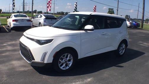 2024 Kia Soul LX