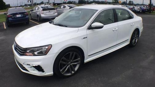 2017 Volkswagen Passat 1.8T R-Line w/Comfort
