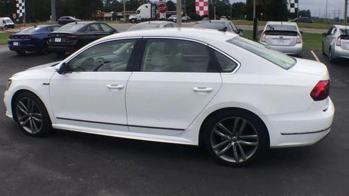 2017 Volkswagen Passat 1.8T R-Line w/Comfort