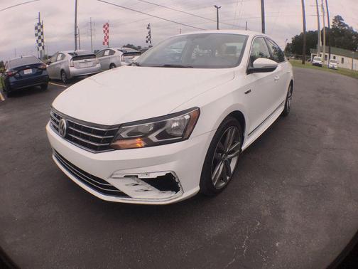 2017 Volkswagen Passat 1.8T R-Line w/Comfort