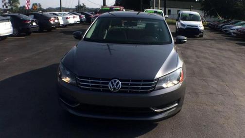 2013 Volkswagen Passat 2.0 TDI SE w/ Sunroof