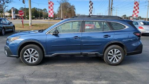 2021 Subaru Outback Base