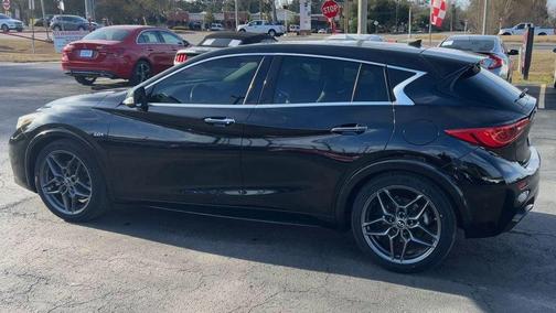 2018 INFINITI QX30 Sport