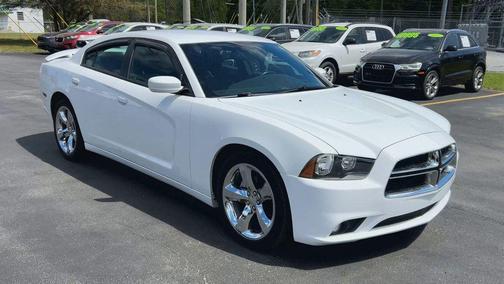 Bright White Clearcoat 2014 Dodge Charger SXT