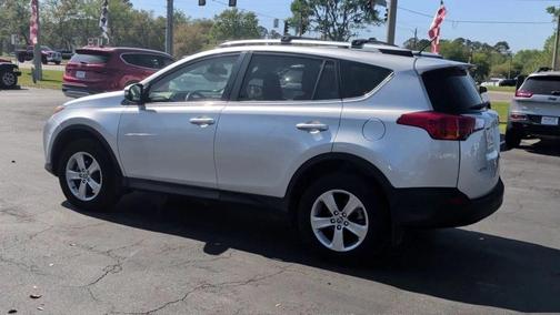 Classic Silver Metallic 2015 Toyota RAV4 XLE