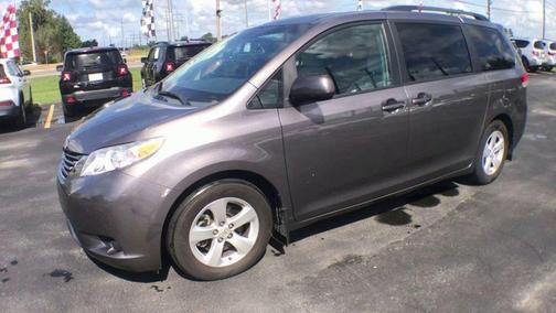 2014 Toyota Sienna LE
