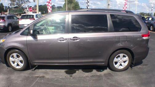 2014 Toyota Sienna LE