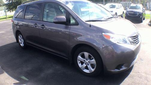 2014 Toyota Sienna LE